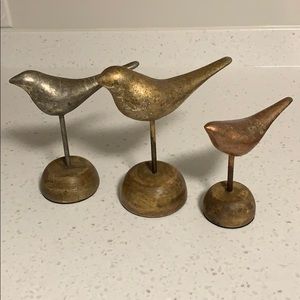 Bird figurines